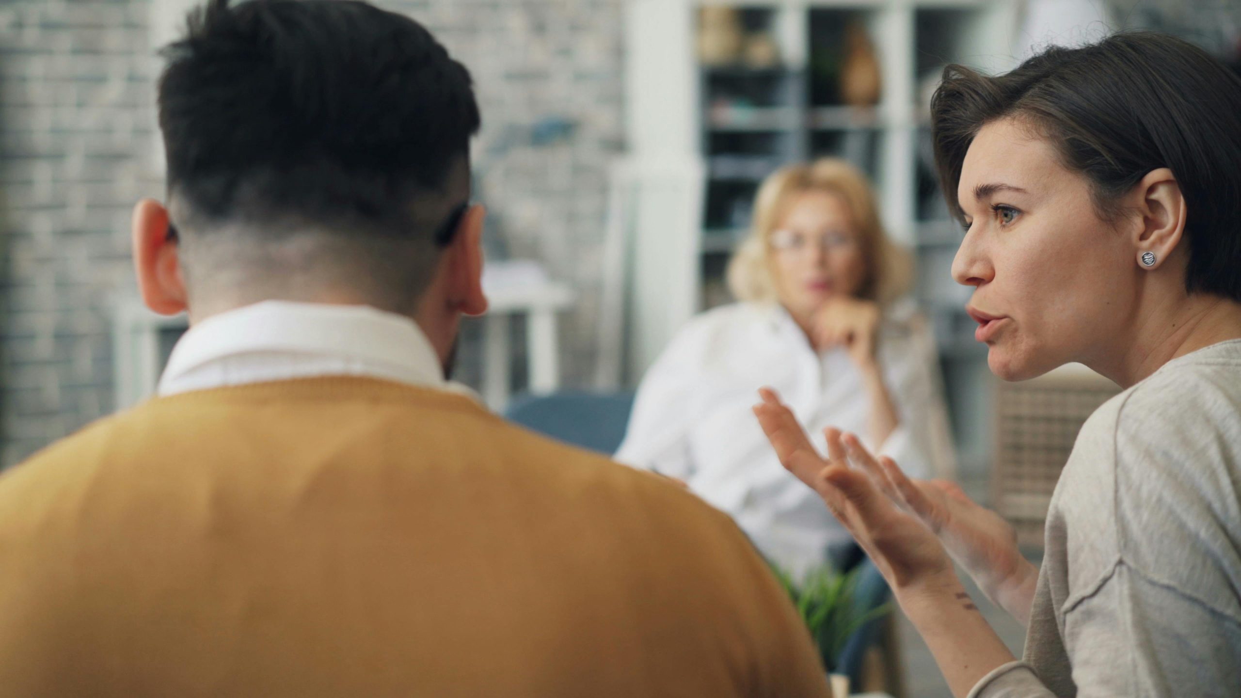 Clear Aligners or Clear Braces? The Top Choices for Patients in Newcastle The Dental Care Clinic - Dentist Orthodontics Teeth Whitening in Newcastle Upon Tyne - North East
